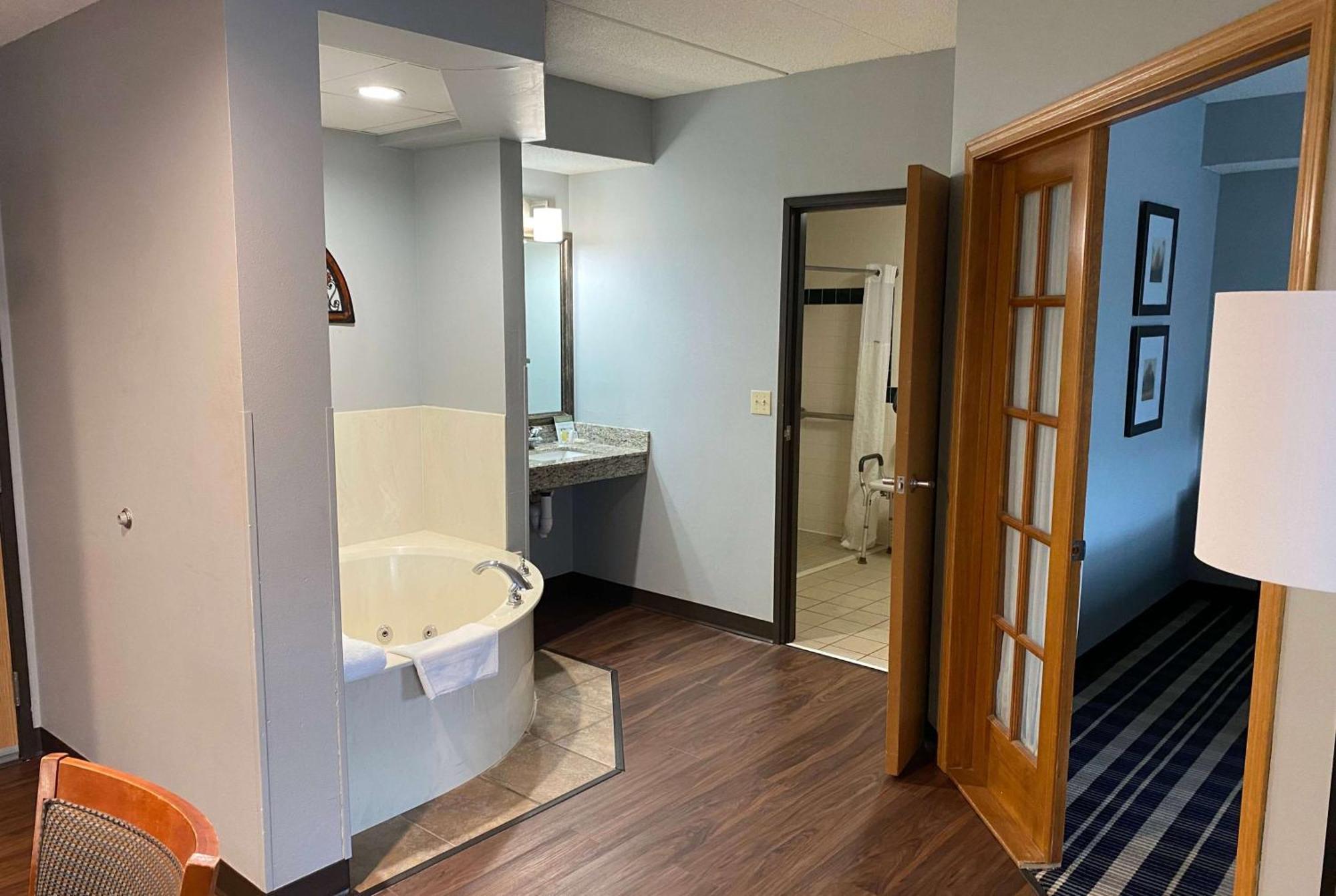 Americinn By Wyndham Chanhassen Kültér fotó