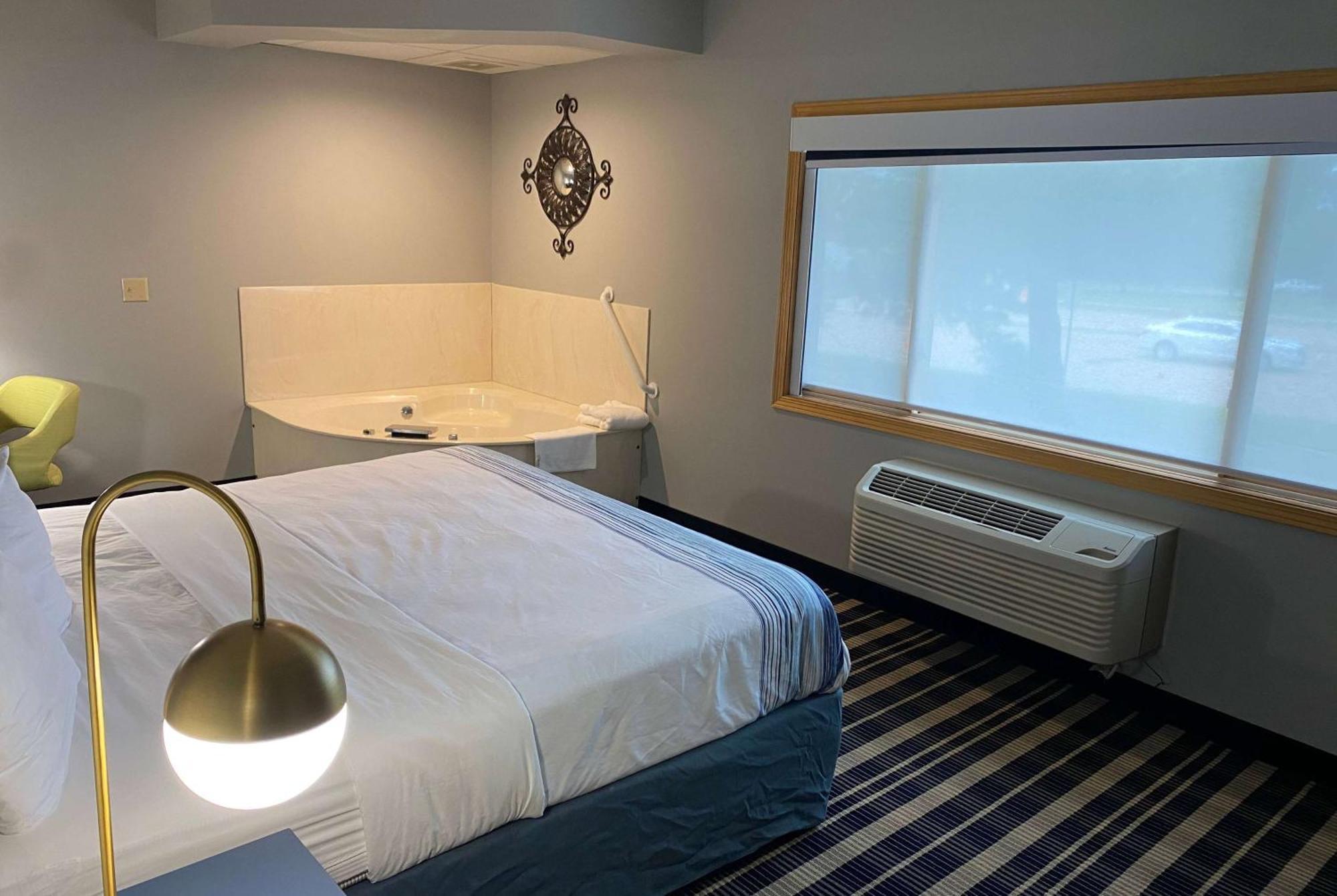 Americinn By Wyndham Chanhassen Kültér fotó