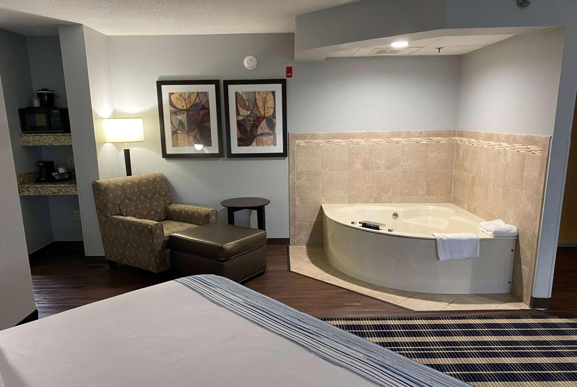 Americinn By Wyndham Chanhassen Kültér fotó